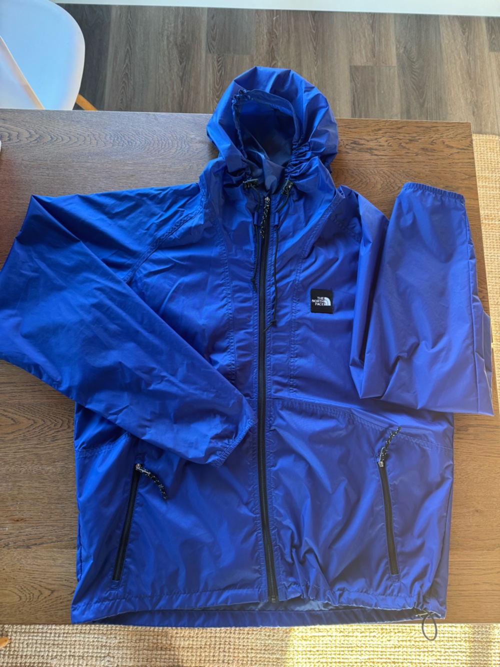 The North Face Men's Royal Blue Lightweight Raincoat
